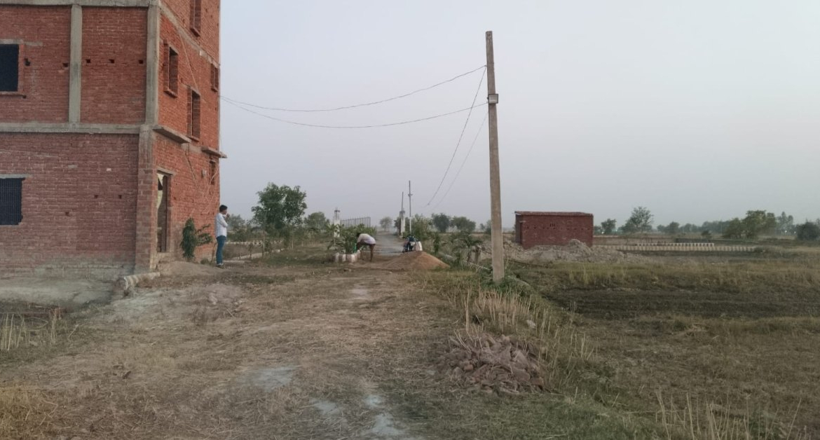 Residential Plot for Sale by “US Welfare Trust” Near Varanasi–Chandauli, Highway | ApnaGhar.homes