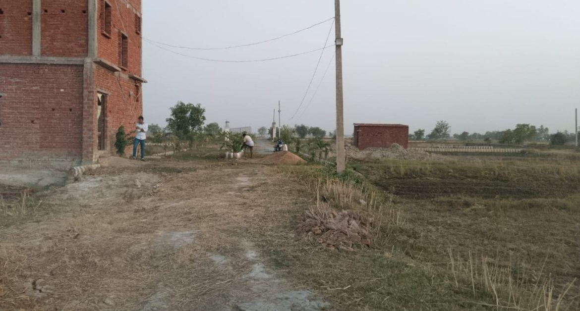 Residential Plot for Sale by “US Welfare Trust” Near Varanasi–Chandauli, Highway | ApnaGhar.homes