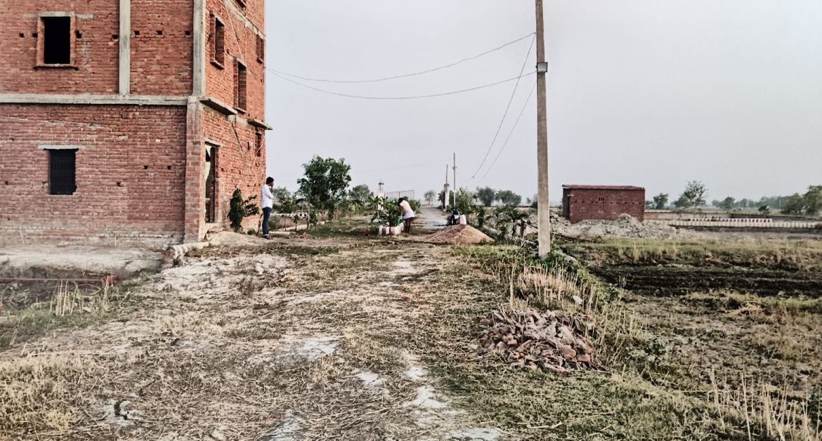 Residential Plot for Sale by “US Welfare Trust” Near Varanasi–Chandauli, Highway | ApnaGhar.homes